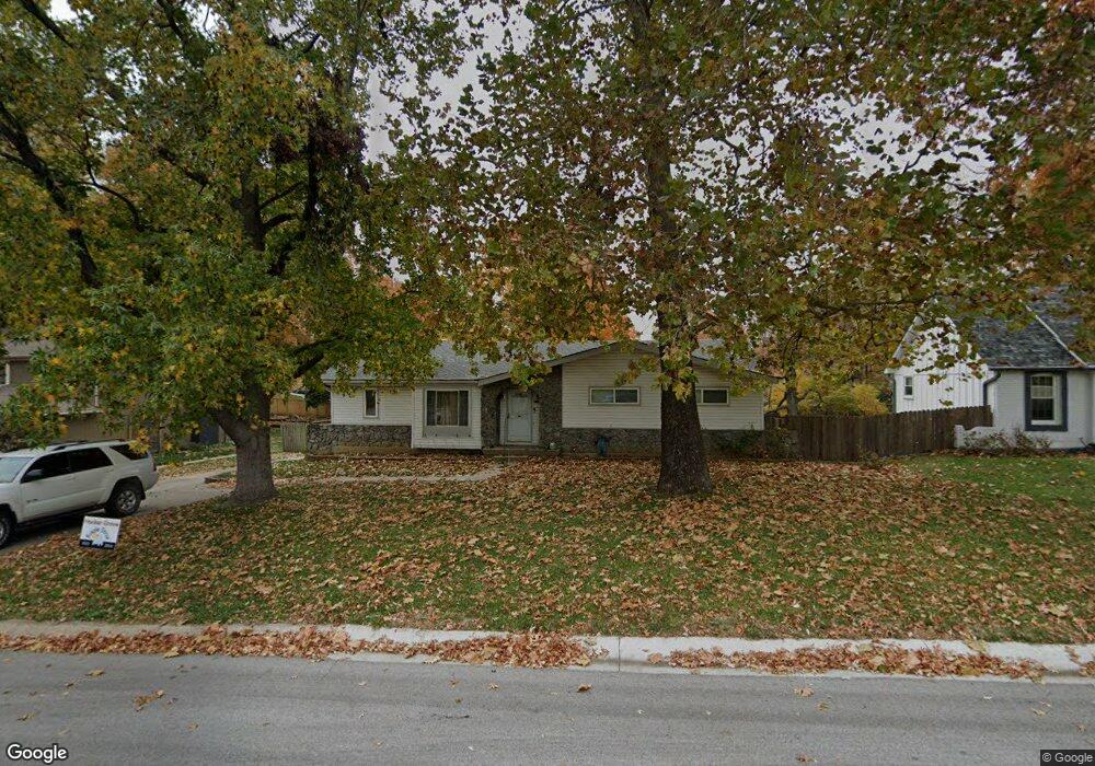 4919 Bluejacket St, Shawnee, KS 66203 - photo 1