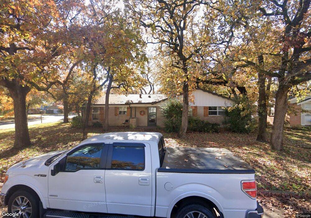 124 Hayes Ln, Bedford, TX 76022 - photo 1