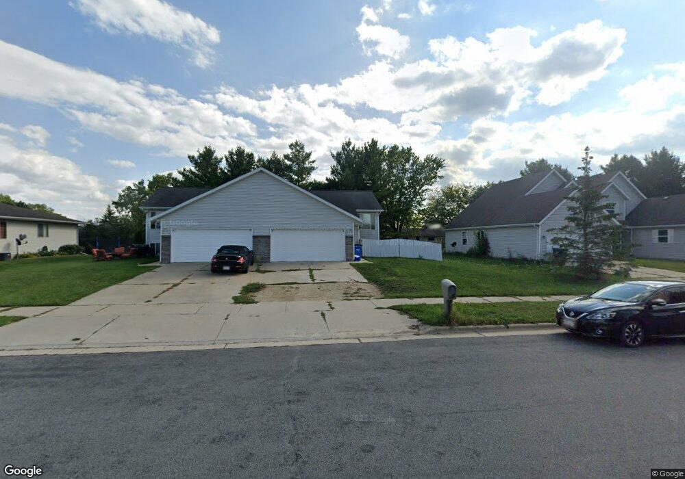 215 Division St, Brooklyn, WI 53521 - photo 1