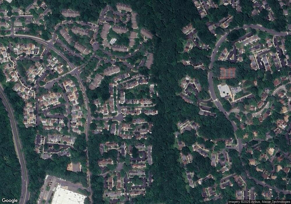 12219 Wye Oak Commons Cir, Burke, VA 22015 - photo 1