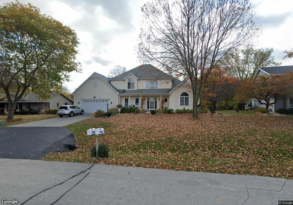 W2841 Schmalz Cir, Appleton, WI 54915 - photo 1