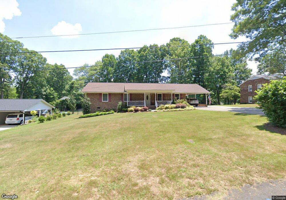 612 Hemlock Dr, Asheboro, NC 27205 - photo 1