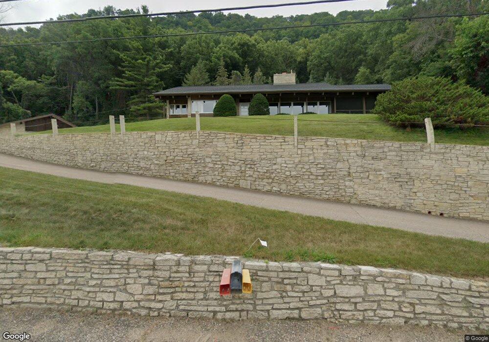 175 E Lake Blvd, Winona, MN 55987 - photo 1