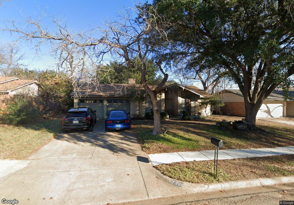 908 Chattanooga Dr, Bedford, TX 76022 - photo 1