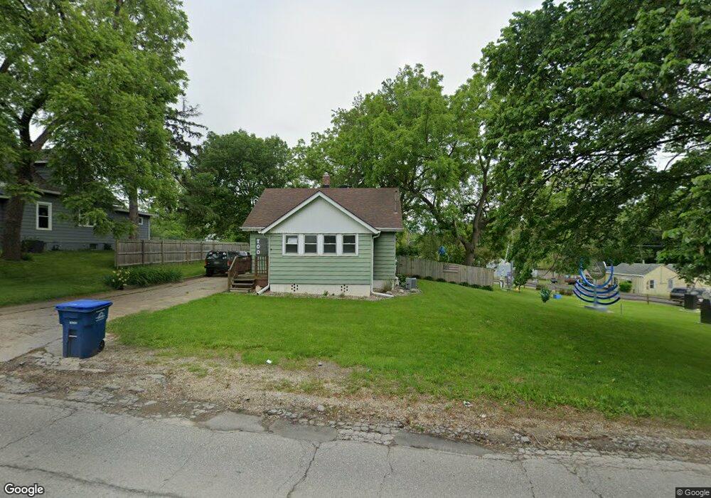 700 Mckinley Ave, Des Moines, IA 50315 - photo 1