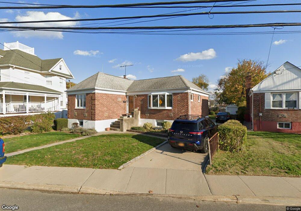 2955 Oceanside Rd, Oceanside, NY 11572 - photo 1