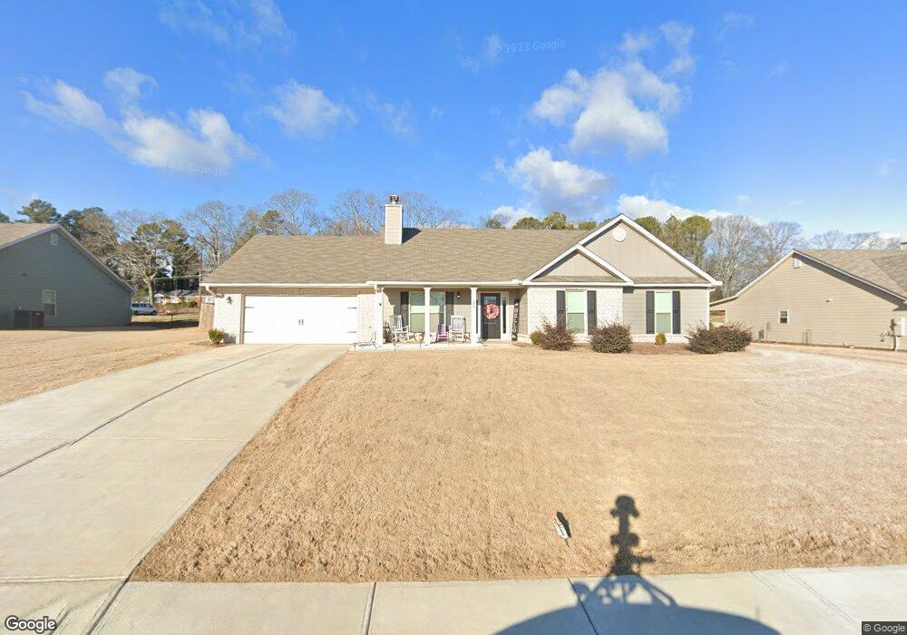 37 Robins Landing unit 25, Winder, GA 30680 - photo 1