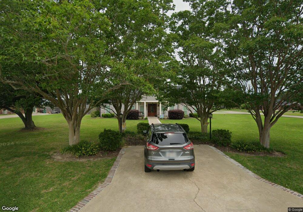 1678 S Crestview Dr, Lake Charles, LA 70605 - photo 1