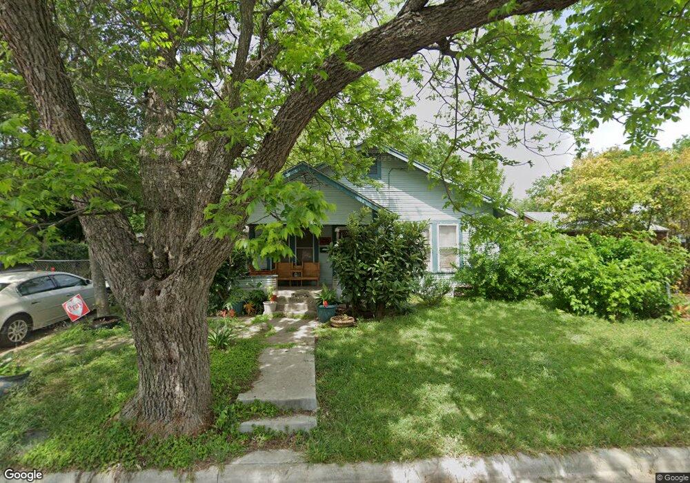 1008 N San Marcos St, Seguin, TX 78155 - photo 1