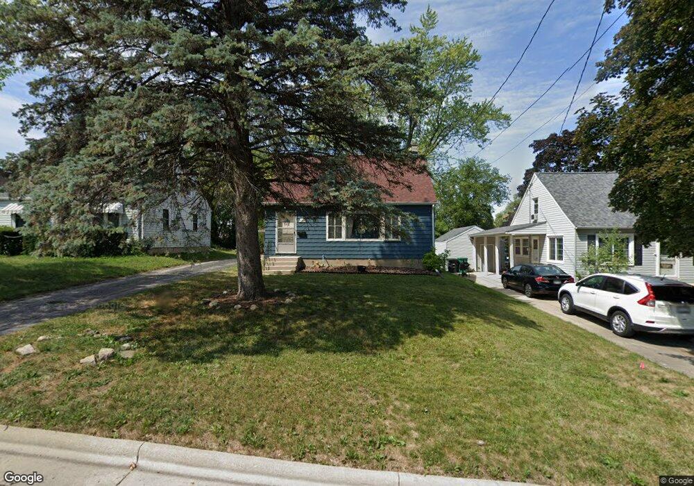 W169N9091 Goode Ave, Menomonee Falls, WI 53051 - photo 1