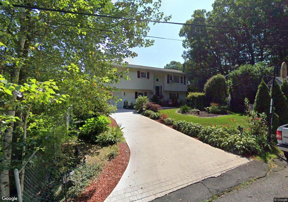 908 Garibaldi Ct, Hazleton, PA 18201 - photo 1