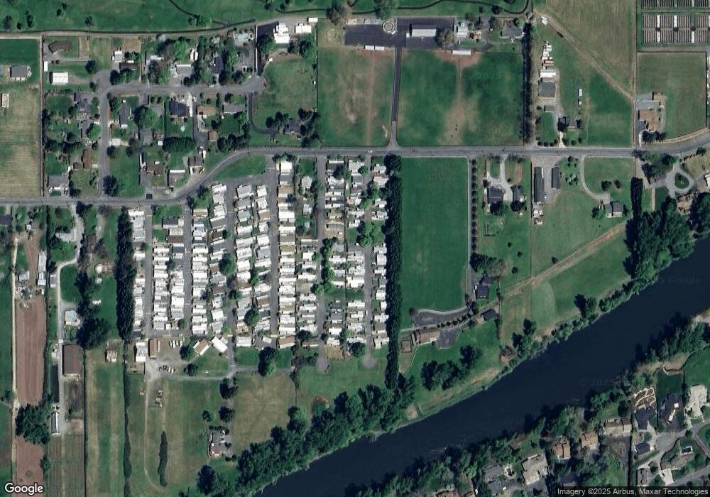 215 Chestnut Ln, Grants Pass, OR 97526 - photo 1