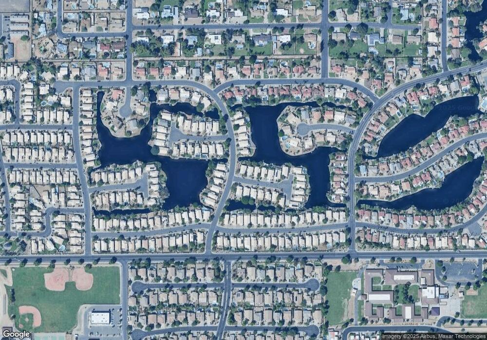 1400 E Chicago Cir, Chandler, AZ 85225 - photo 1