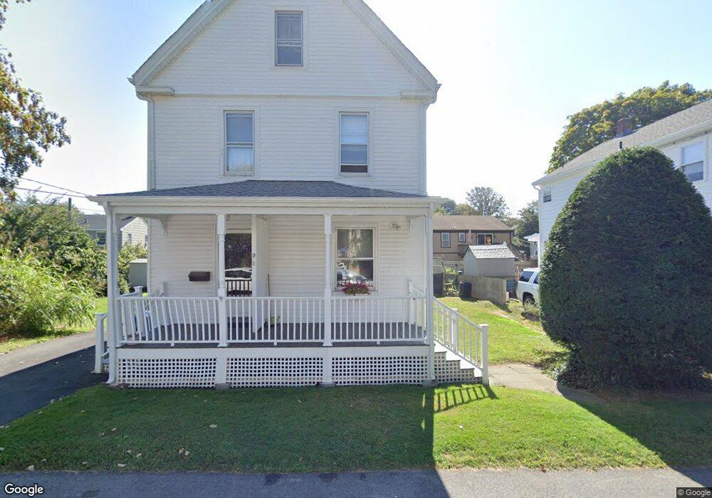 9 Cummings Rd, Newport, RI 02840 - photo 1