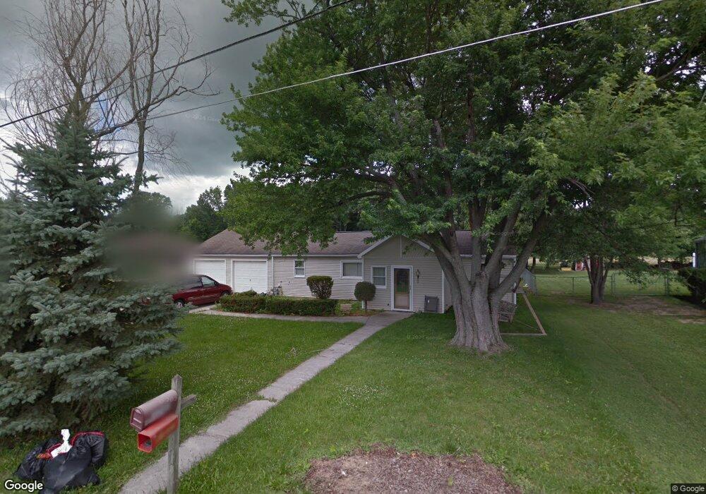 3240 Spring View Dr, Lima, OH 45805 - photo 1