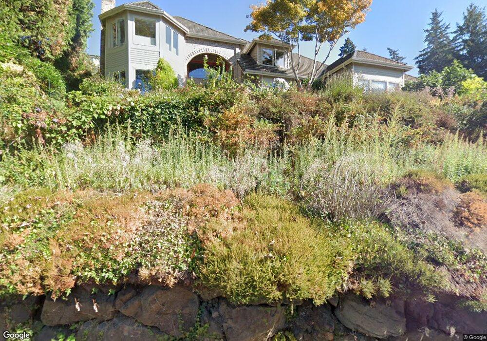 8154 W Mercer Way, Mercer Island, WA 98040 - photo 1