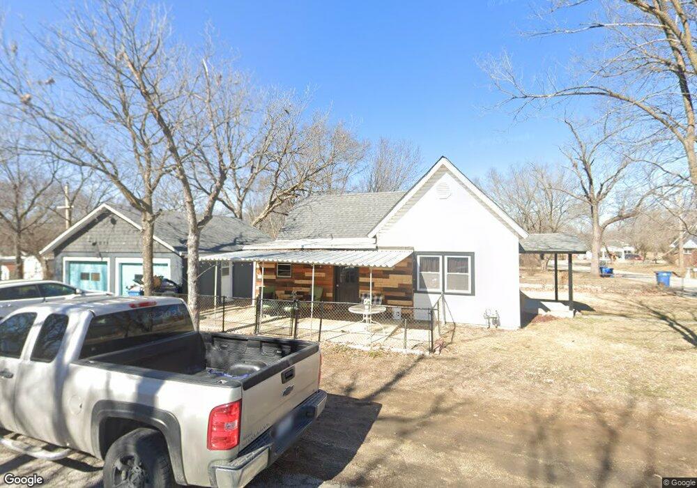 112 S Summit St, Carl Junction, MO 64834 - photo 1