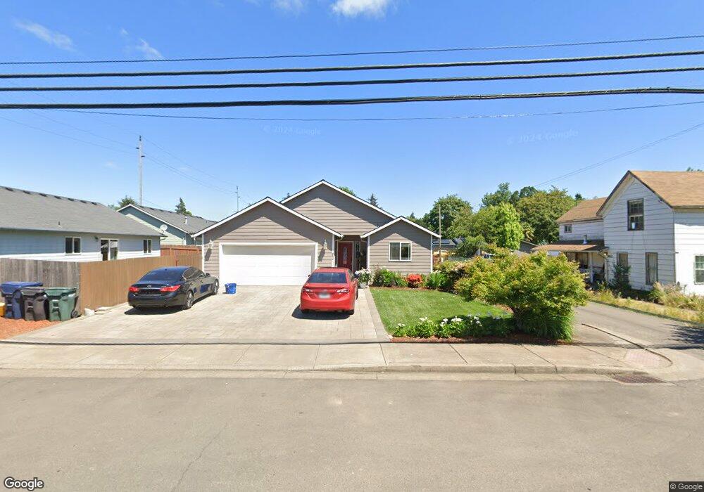 852 E St, Independence, OR 97351 - photo 1