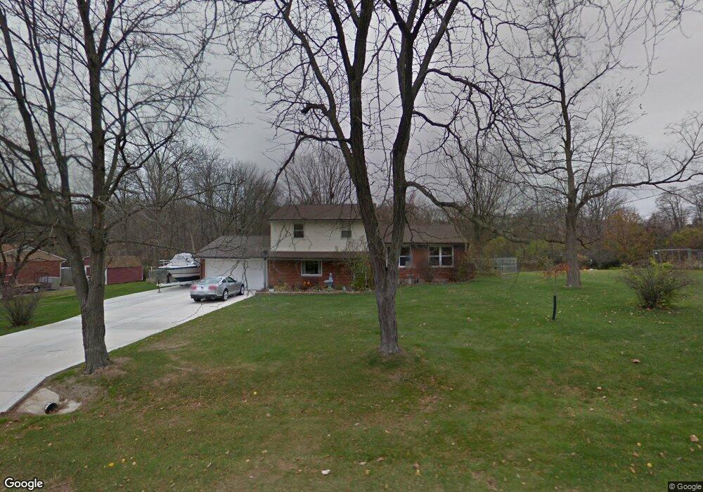 8401 Sagraves Dr, Vandalia, OH 45377 - photo 1