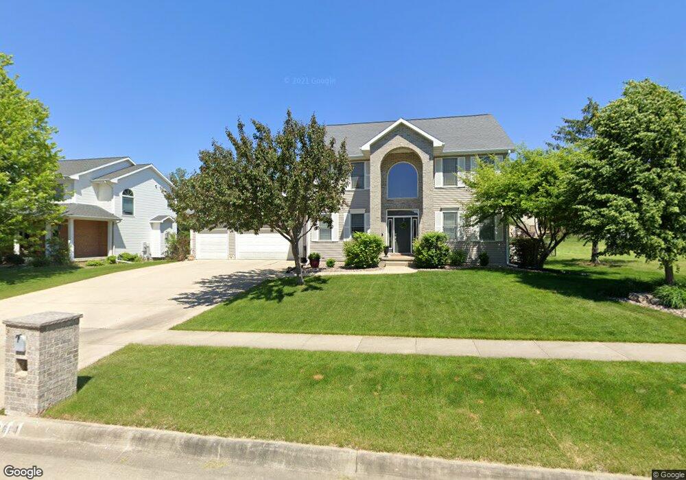 2614 Country Meadow Ln, Cedar Falls, IA 50613 - photo 1