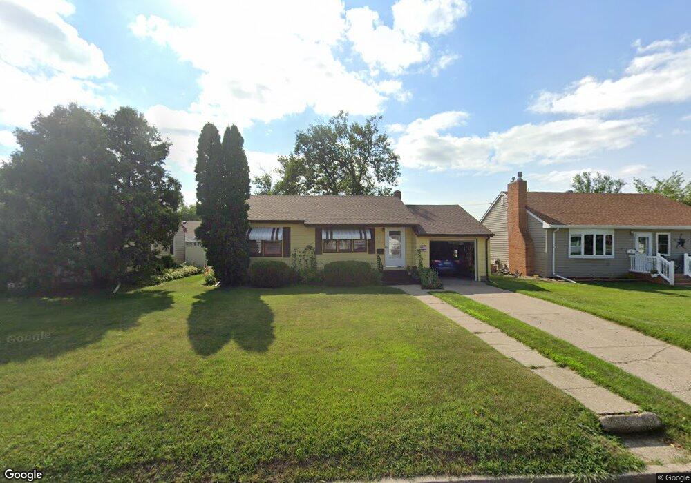 317 12th Ave NE, Jamestown, ND 58401 - photo 1