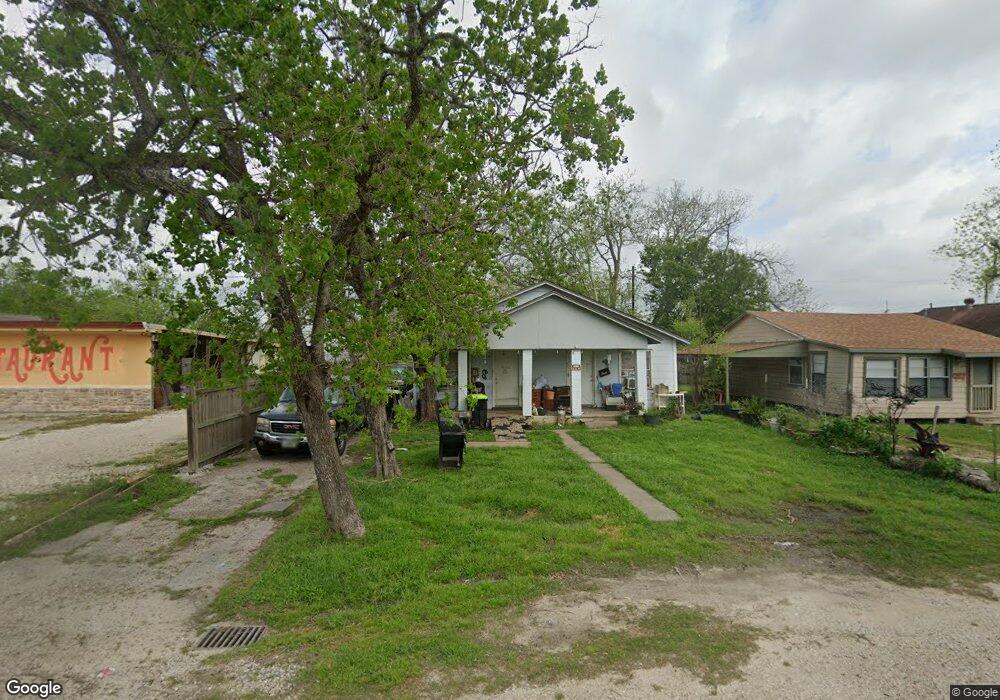 2915 6th St, Bay City, TX 77414 - photo 1