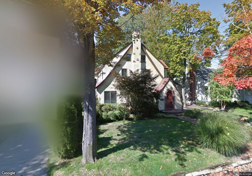 52 Colgate Rd, Great Neck, NY 11023 - photo 1