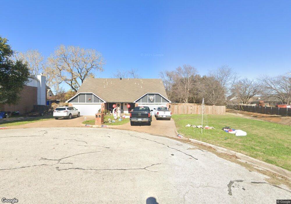 7611 Connie Ct, North Richland Hills, TX 76182 - photo 1