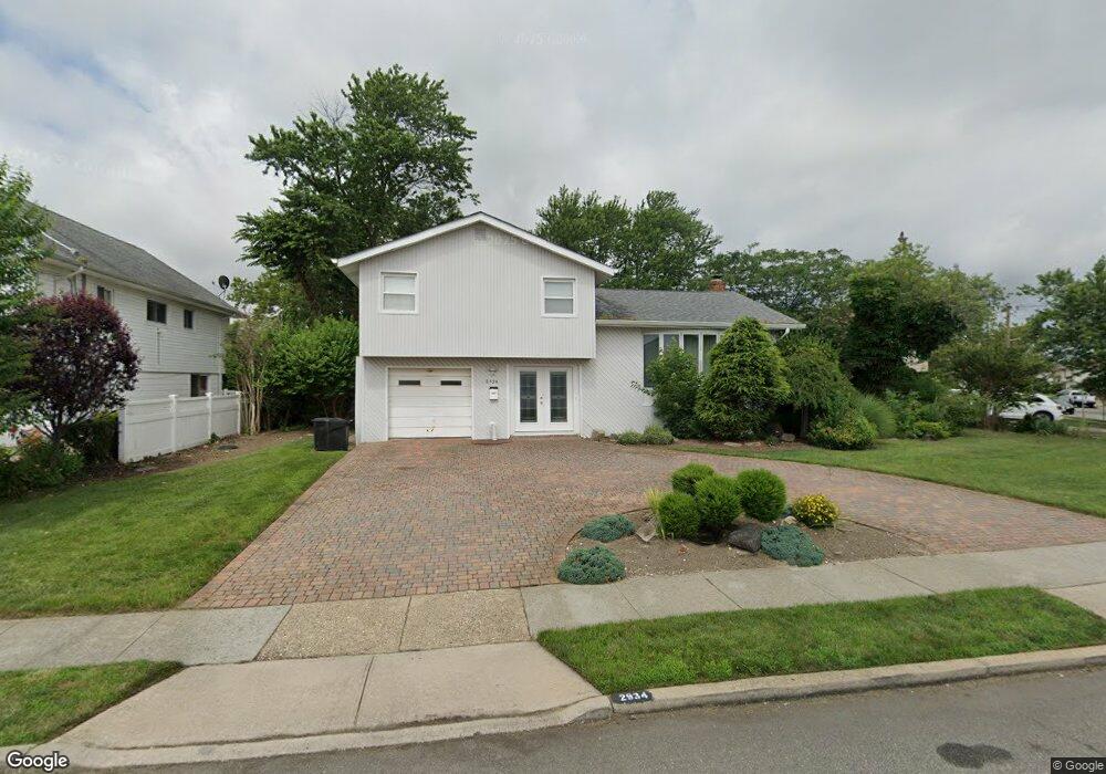 2934 Shore Dr, Merrick, NY 11566 - photo 1