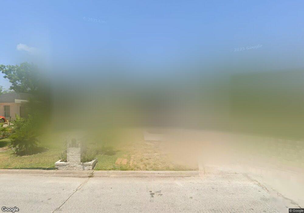 8843 Rutherford Ln, Houston, TX 77088 - photo 1