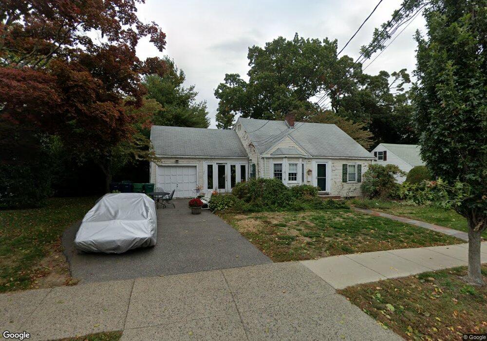 135 Fairway Dr, West Newton, MA 02465 - photo 1