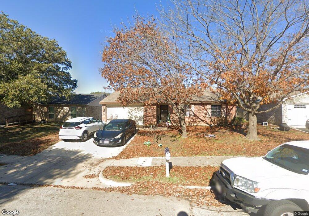 7453 Sandhurst Ln S, North Richland Hills, TX 76182 - photo 1