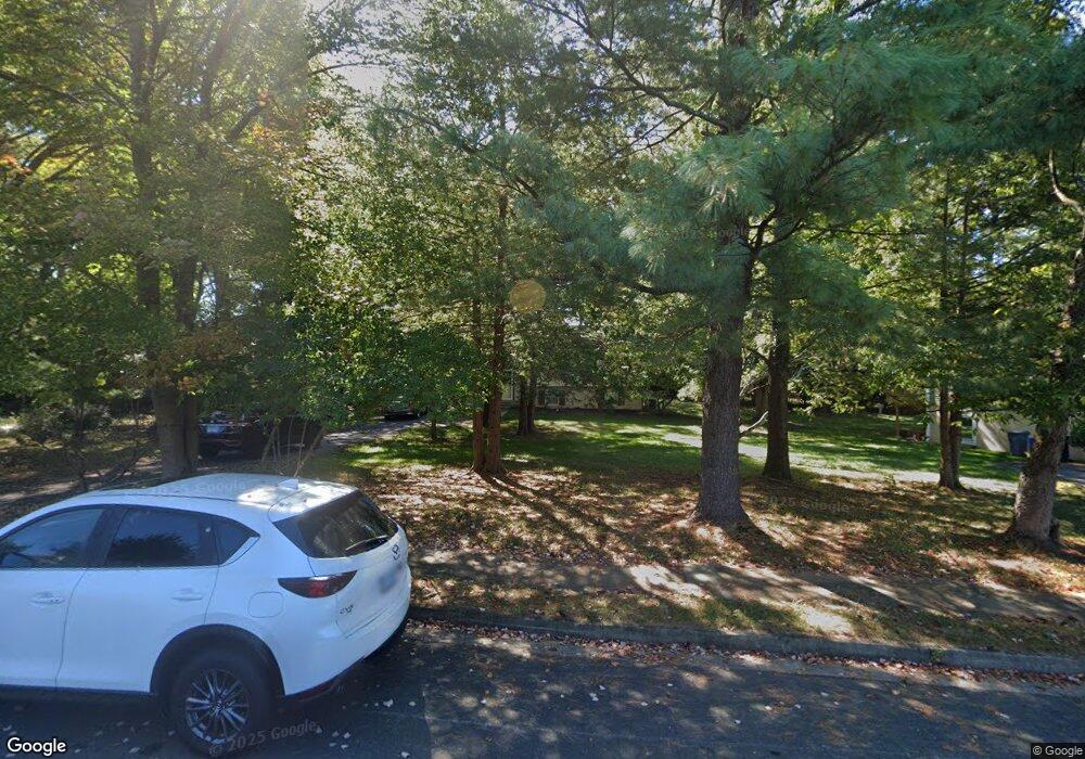 903 Ninovan Rd SE, Vienna, VA 22180 - photo 1