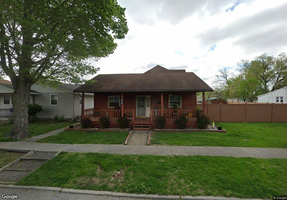 320 N Hamilton St, Lincoln, IL 62656 - photo 1