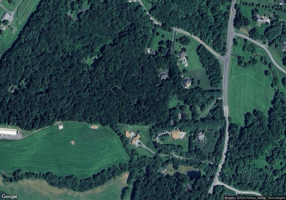 5885 Vivians Way Dr, Sykesville, MD 21784 - photo 1