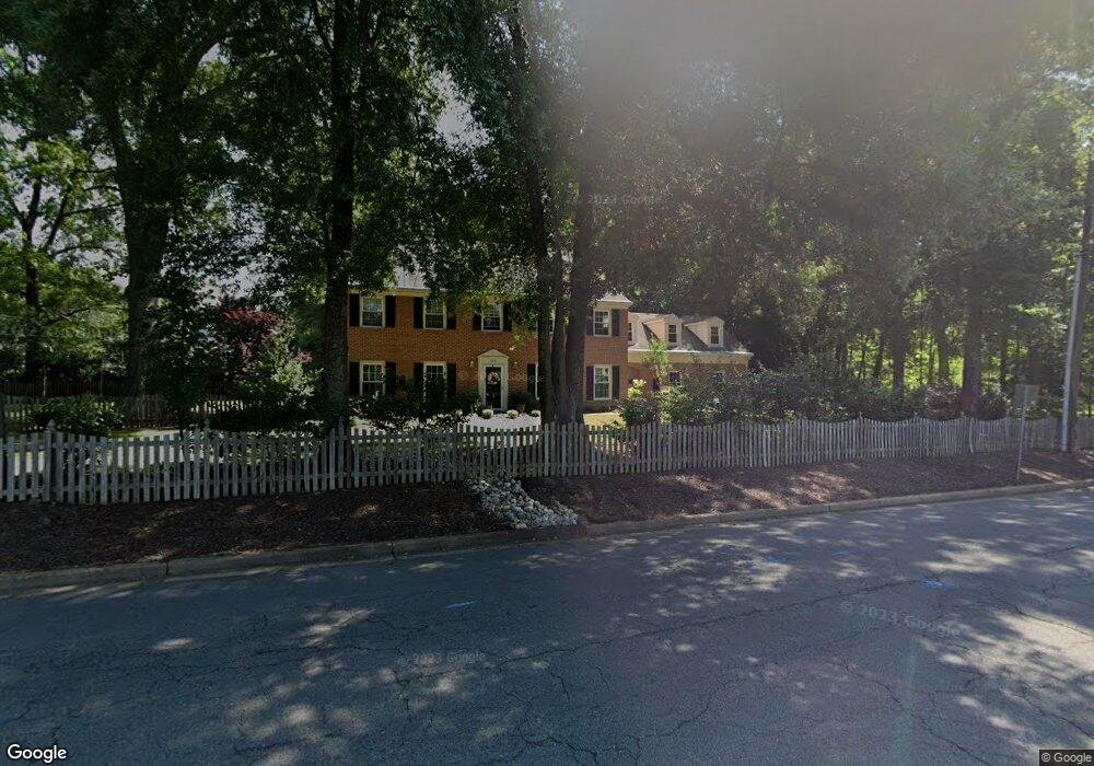 512 Follin Ln SE, Vienna, VA 22180 - photo 1