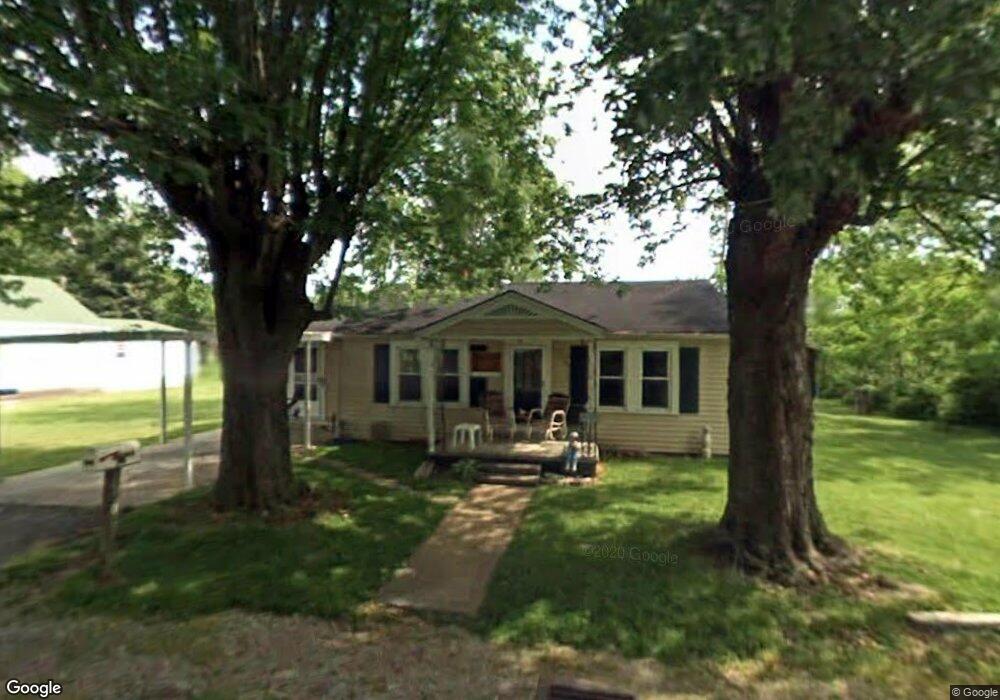 113 Doak St, Livingston, TN 38570 - photo 1