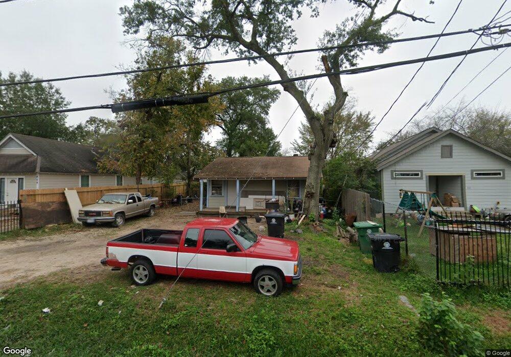 402 King St, Houston, TX 77022 - photo 1