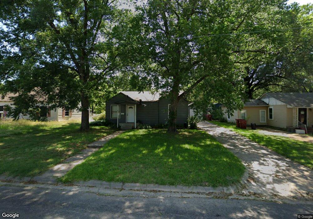 1924 Agnew St, Bonham, TX 75418 - photo 1