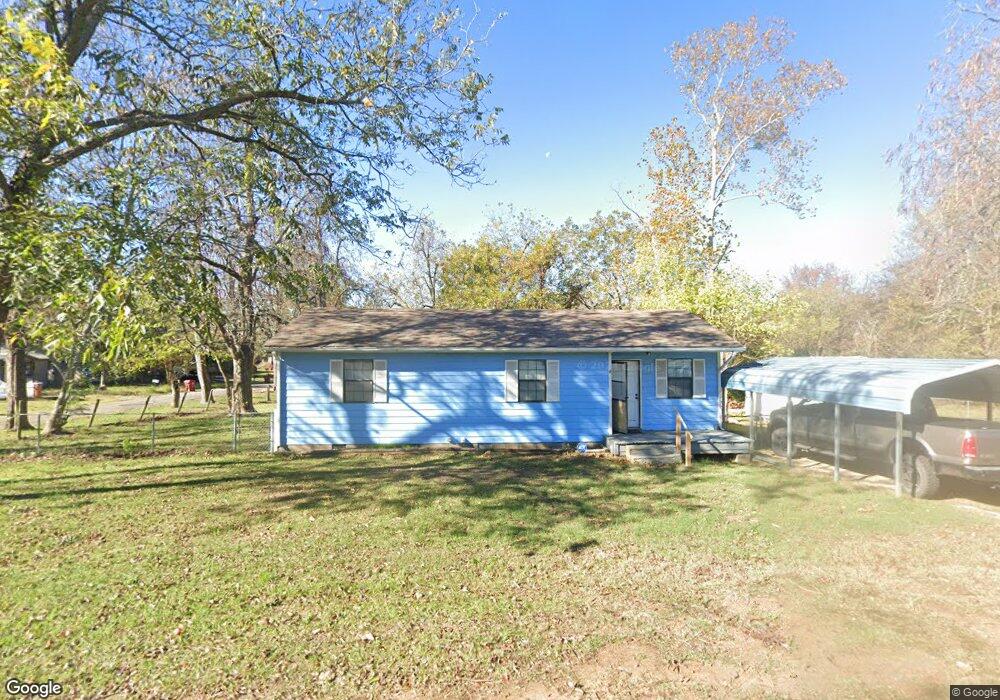 1010 4th St, Hugo, OK 74743 - photo 1