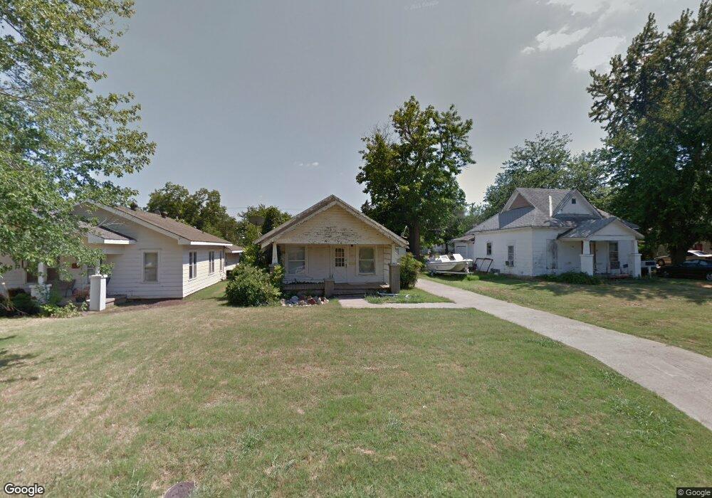 1111 E Broadway St, Cushing, OK 74023 - photo 1