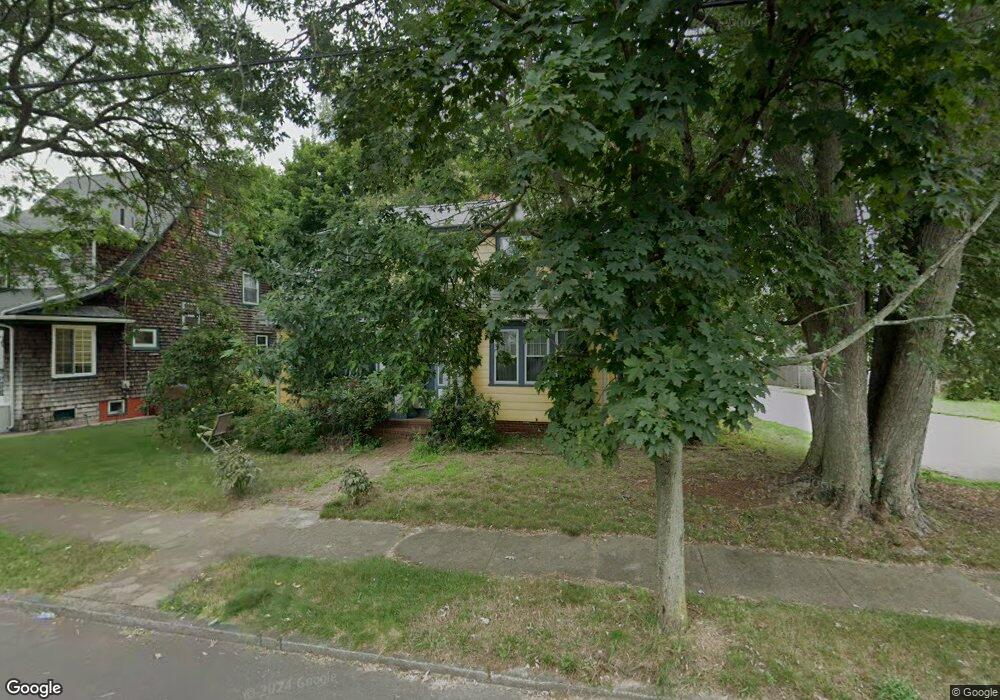 142 Armington St, Cranston, RI 02905 - photo 1