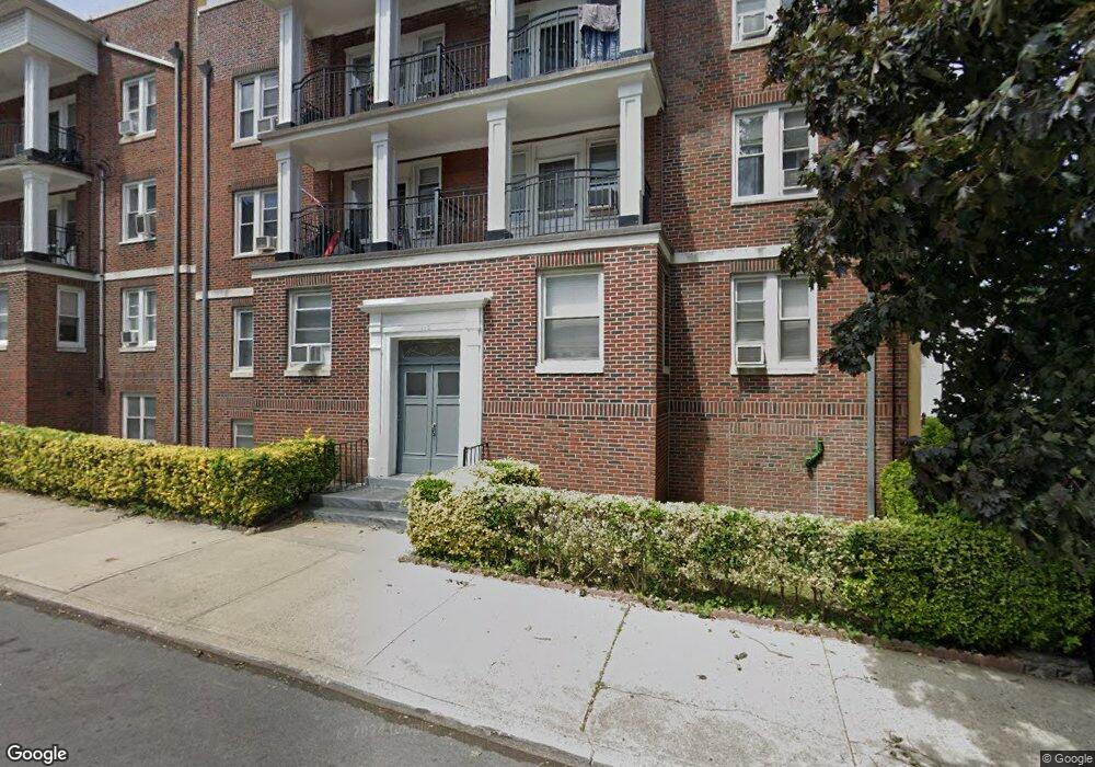 115 Tibbetts Rd unit 3C, Yonkers, NY 10705 - photo 1