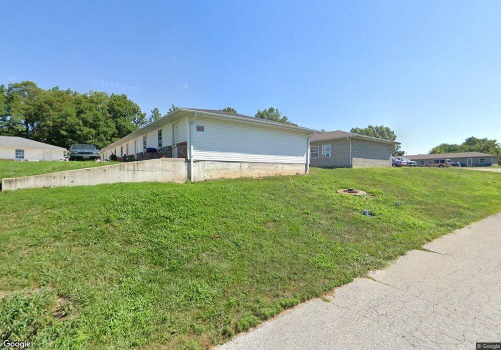 306 N College Ave, Moberly, MO 65270 - photo 1