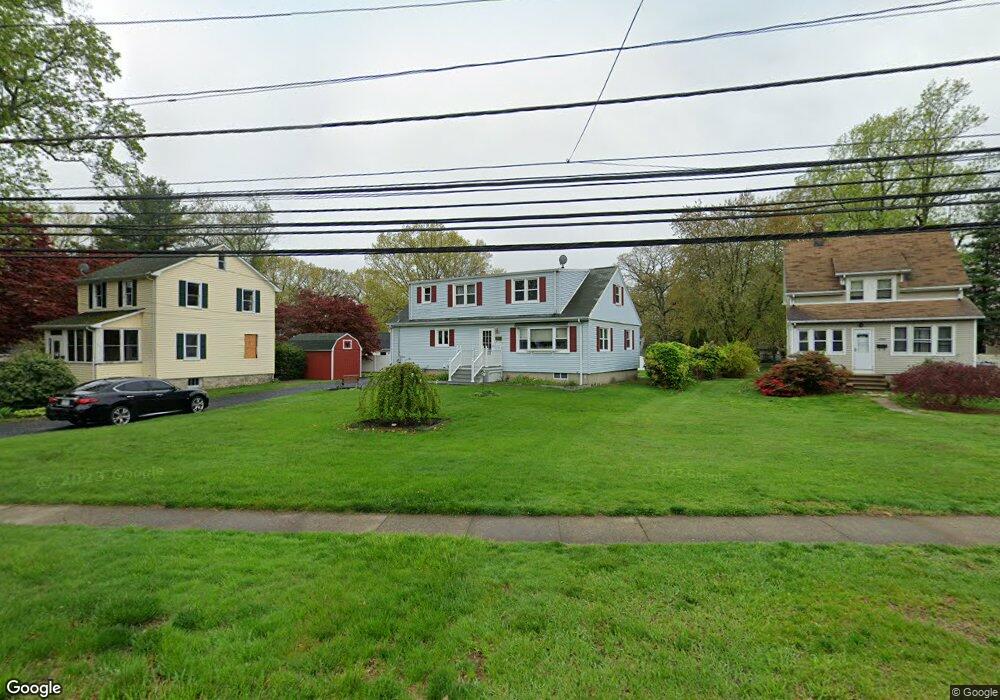 1335 Huntington Rd, Stratford, CT 06614 - photo 1