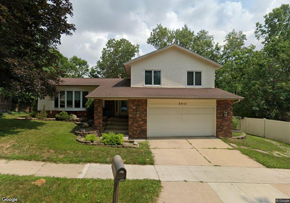 2641 Rainier Ct NE, Cedar Rapids, IA 52402 - photo 1