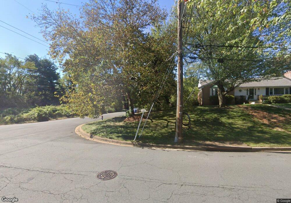 7425 Leighton Dr, Falls Church, VA 22043 - photo 1