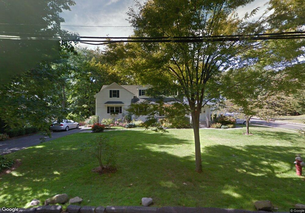 266 Gateway Rd, Ridgewood, NJ 07450 - photo 1