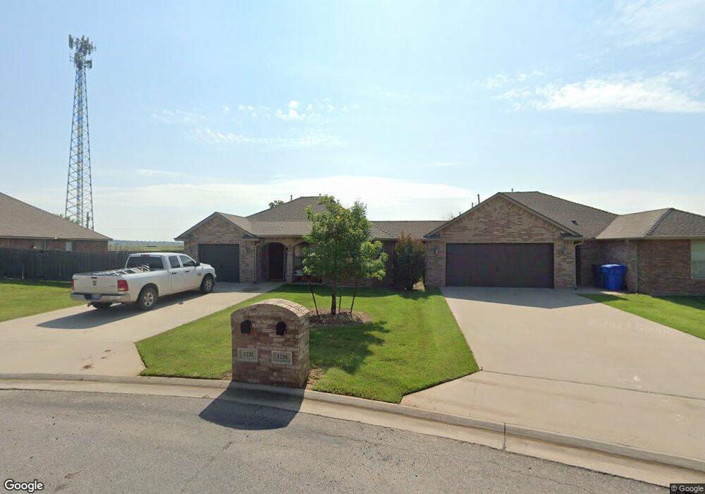 1230 Kensington Ln, Elgin, OK 73538 - photo 1