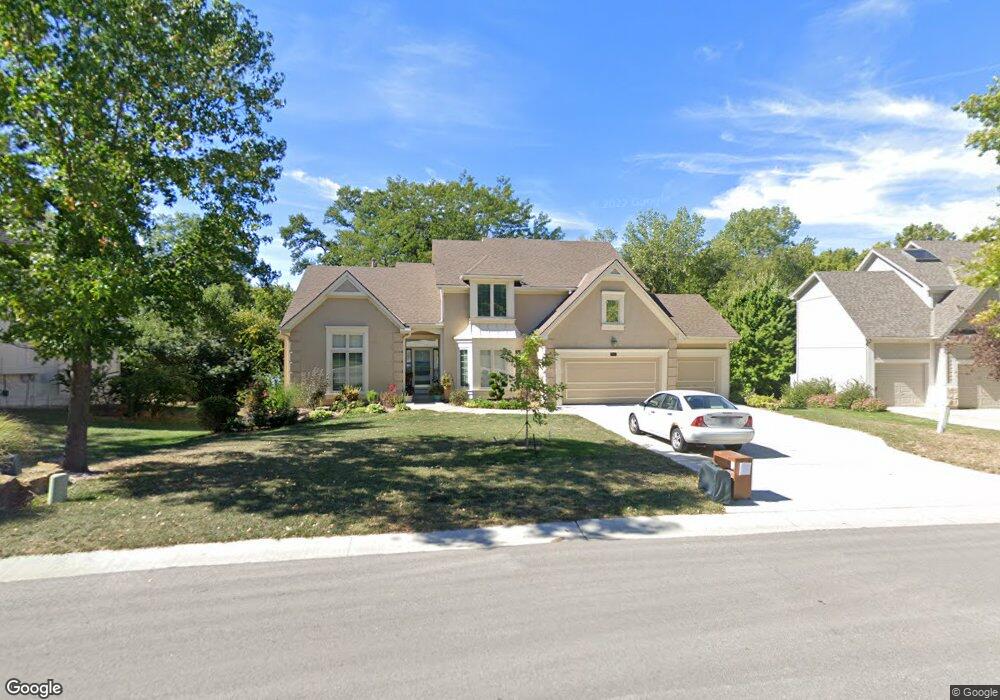 5842 Widmer Rd, Shawnee, KS 66216 - photo 1